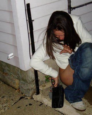 Caught Squatting Porn Pictures Xxx Photos Sex Images Pictoa