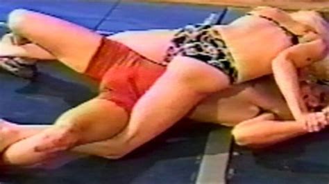 Julie Vs Steve Round 1 Arena Girls Naked Wrestling Clips4sale