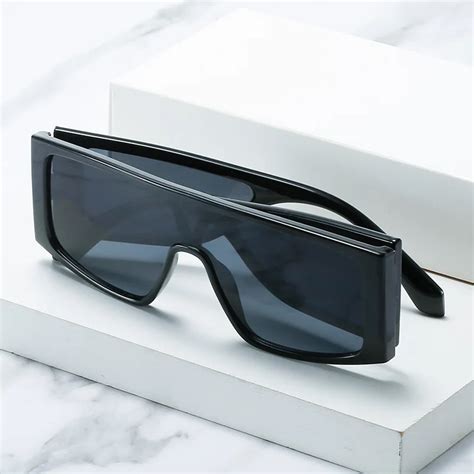 Zly 2022 New Fashion Shield Sunglasses Women Men Plastic Gradients Lens