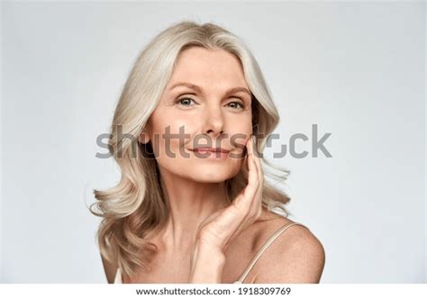 5 1 Tausend Mature Older Woman Sexy Lizenzfreie Bilder Stockfotos Und Aufnahmen Shutterstock