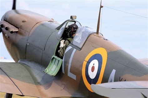 Pin by Jeroen Vermeulen on Spitfire | Wwii fighter planes, Wwii ...