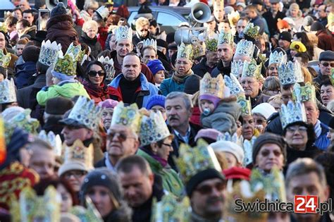 T Umy Na Orszaku Trzech Kr Li Foto Video Swidnica Pl Wydarzenia