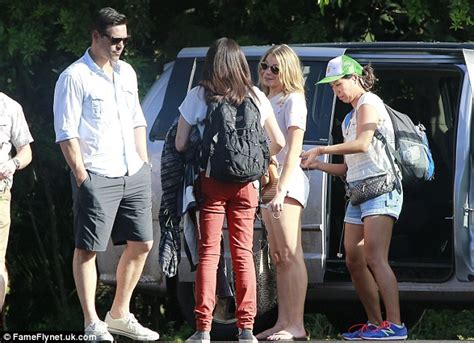 LeAnn Rimes Chows Down On A Sandwich While Sporting Brown Patterned Bikini In Hawaii Daily