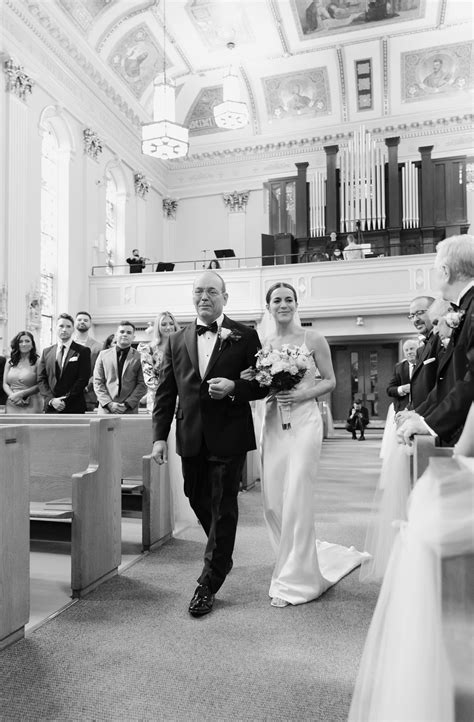 Renaissance Chicago Downtown Hotel Wedding Venue | Modern Downtown