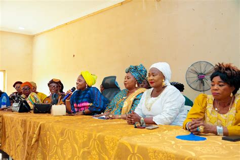 Ojodu Lcda Chairperson Hosts Apc Women At The Council Secretariat P M