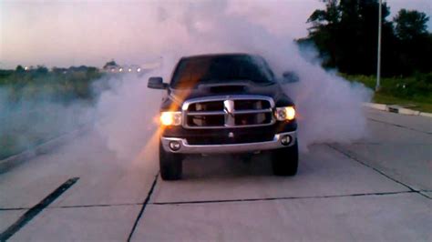 Super Smoky Burnout Cummins Turbo Diesel In Dodge Ram Youtube