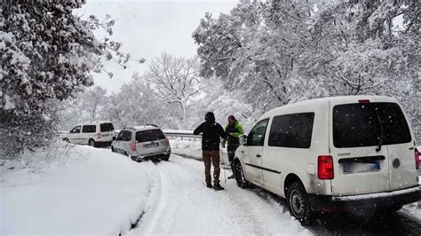 Il Maltempo Sferza L Italia Instabilit Diffusa E Neve Anche In