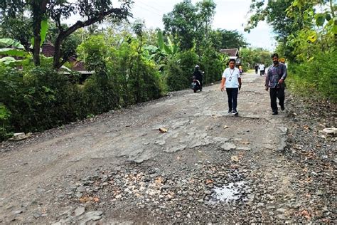 Jalan Rusak Di Gunungkidul Diperbaiki Dengan Dana Rp Miliar Ini