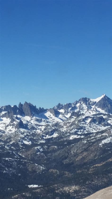 View from the peak of Mammoth Mountain [OC] [2988 × 5312] : r/EarthPorn