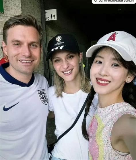 Vượt scandal ngoại tình của chồng hot girl trà sữa năm nào giờ có trong tay cả gia đình hạnh