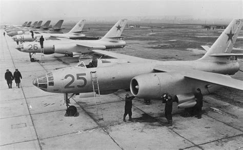 Ильюшин "Ил-28", Бомбардировщик | Энциклопедия военной техники