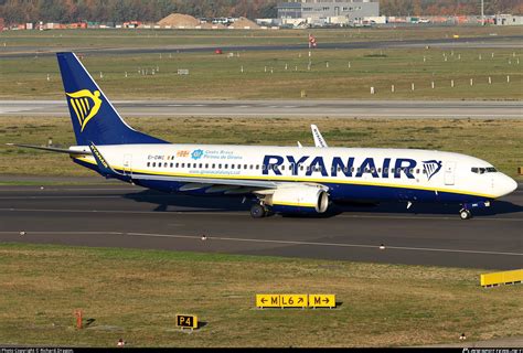 EI DWC Ryanair Boeing 737 8AS WL Photo By Richard Dragon ID 889892