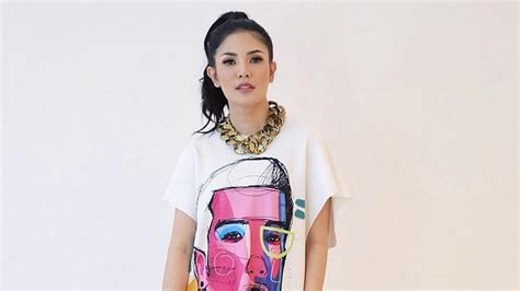 rilis lagu  label nindy lebih puas showbiz liputancom