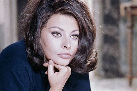 Sophia Loren Net Worth 2023: Heres How Much Fortune The Veteran