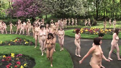 Nude British Women Groups