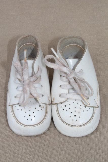 vintage leather baby shoes, soft sole first walking shoes for a toddler