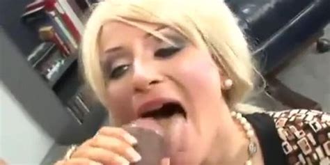 Milf Hunting Tnaflix