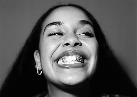 Jorja Smith Anuncia Su Esperado Segundo Disco Falling Or Flying