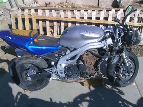 Triumph Daytona 955i 2003 Service Repair Manual Download 9