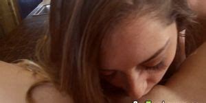 Real Les Straddles Face Porn Videos