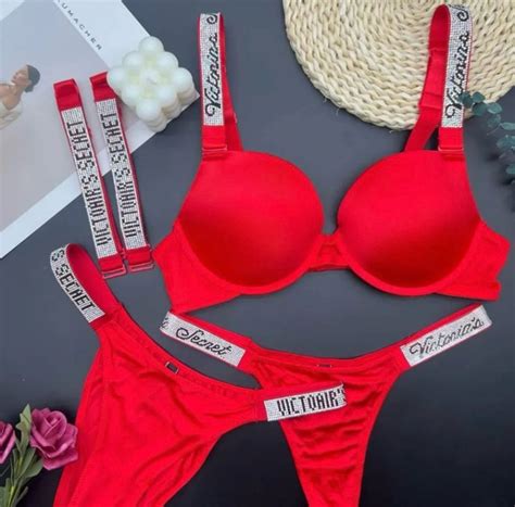 Комплект белья Victoria's Secret - купить с доставкой по выгодным ценам ...
