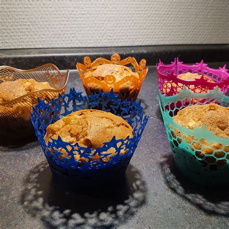 Free STL file Cupcake Wrappers (Christmas edition)・3D printable design