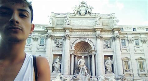 Roma Ragazzo Gay Denuncia Picchiato E Insultato Da Tre Persone Davanti Alla Metro