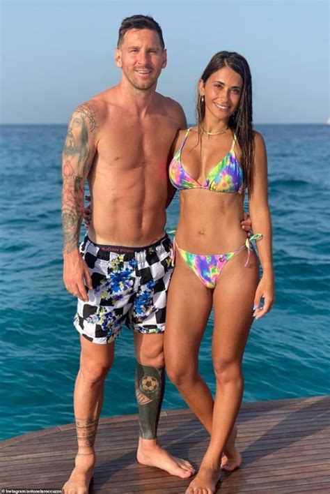 lionel messis stunning wife antonela roccuzzo daily mail