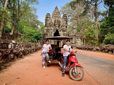 Siem Reap Angkor Wat Sunrise Tour Via Tuk Tuk And Ontbijt Getyourguide