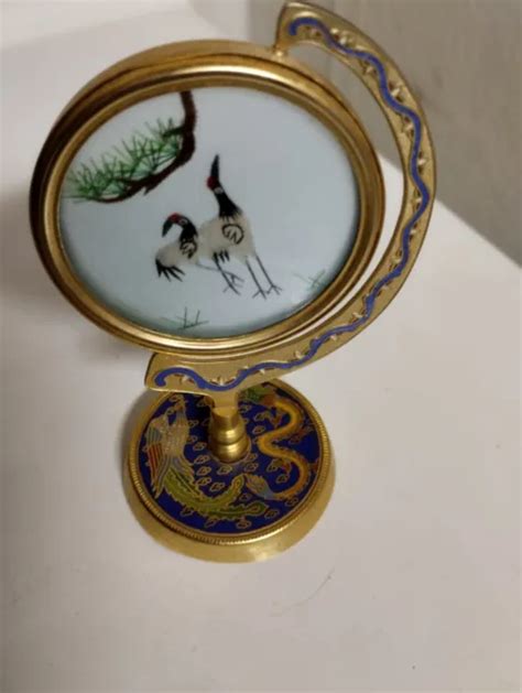 CADRE VINTAGE EN Laiton Cloisonné Broderie En Soie De Grues Sous Verre