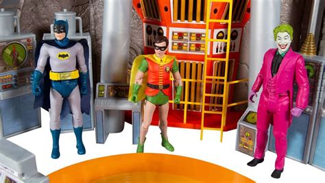 1966 Batman TV Series Figures: McFarlane Making Batcave, 49% OFF