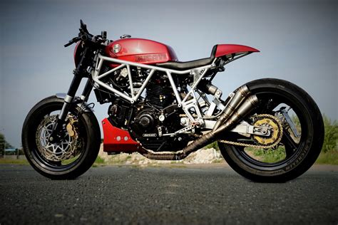 TRIUMPH SPEED TRIPLE T300 – CHOPWERK