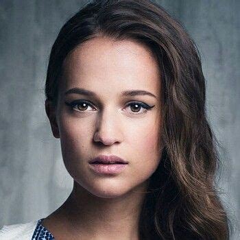 Alicia Vikander (Ava) - Ex Machina | Alicia vikander, Swedish beauty ...