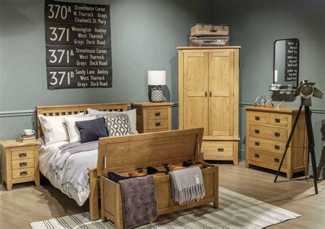 The Best Bedroom Colour Schemes With Oak Furniture - Best Home Design