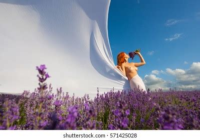 Beautiful Naked Girl On Lavender Field Stock Photo 571425028 Shutterstock