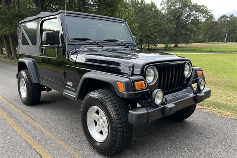 No Reserve 41k Mile 2006 Jeep Wrangler Unlimited 6 Speed For Sale On Bat Auctions Sold For