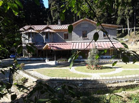Takdah Heritage Bungalow No 12 Has Patio And Housekeeping Included