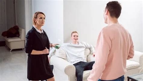 Yo Amateur Milf Housewife Vikki Gets Fucked Free Porn Xhamster