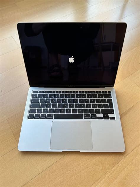 MacBook Air (M1, 13.3", 8 GB RAM, 256 SSD) | Kaufen auf Ricardo