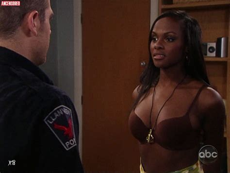 Tika Sumpter nude pics página 1