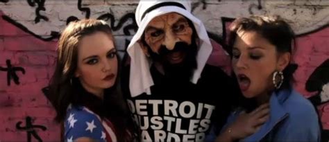 Dan Aykroyd S Daughter Goes Viral In Pussy Breath Oc Weekly