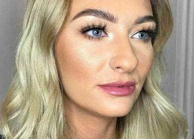 9 Hot Sexy Jillian Moray Bikini Pics