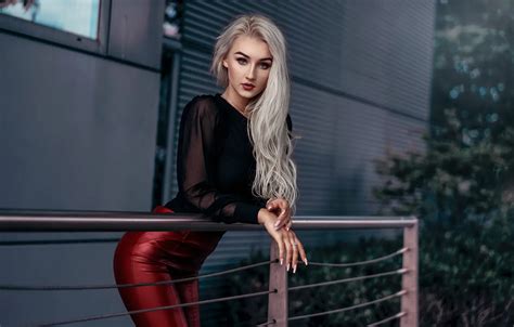 Wallpaper Girl Sexy Hot Girl Eyes Smile Beautiful Figure Model For Mobile And Desktop