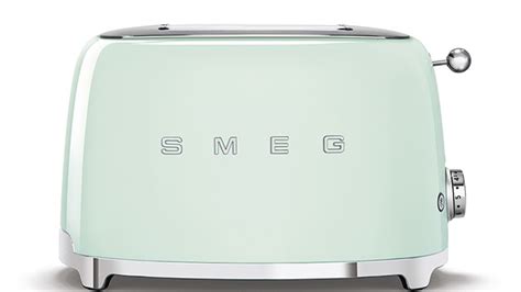 Smeg Makes Vintage-Looking Toasters In A Variety of Cute Colors