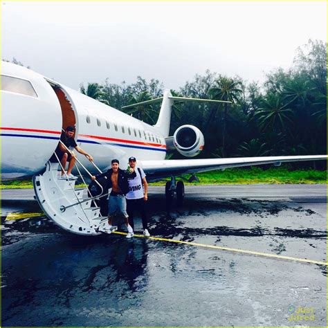 Justin Bieber Shows Off Butt Naked Body On Instagram Photo Photo Gallery Just Jared Jr