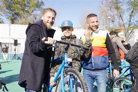 Federico Oterm N On Twitter Lomas En Bici En La Escuela Secundaria