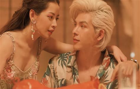 Chi Pu khoe ảnh diện bikini nóng bỏng sau MV 16 nổi loạn