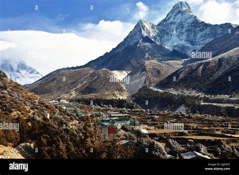 Sherpa Himalayas Fotografías E Imágenes De Alta Resolución Alamy