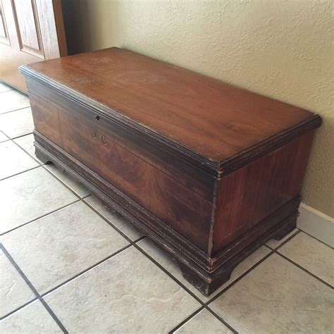 Roos Cedar Chest InstAppraisal