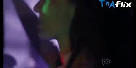 Fernanda Neil Lesbian Scene In Doble Vida Tnaflix